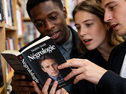 Polémique autour de Négrologie et du discours sur l’Afrique Afrique-Asie