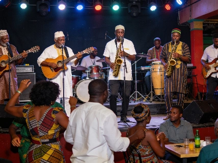 Orchestra Baobab dévoile Made in Senegal après une décennie d’attente Afrique-Asie